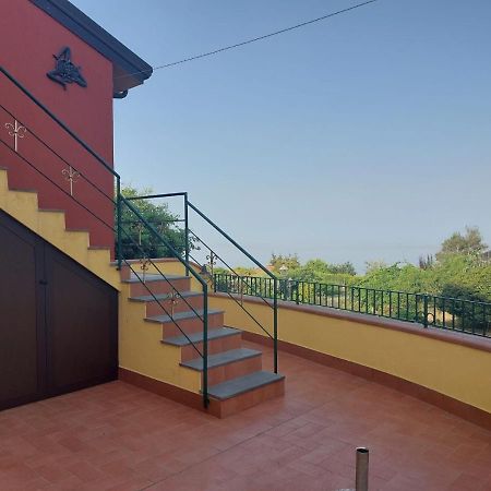 Casa Vacanza Del Sole Мило Экстерьер фото