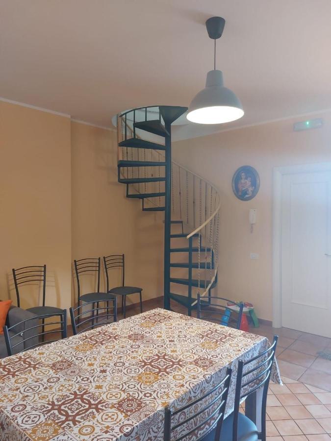 Casa Vacanza Del Sole Мило Экстерьер фото